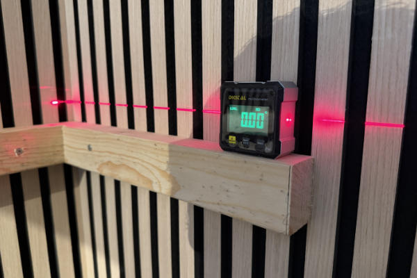 Akoestische panelen met maatwerk steunen