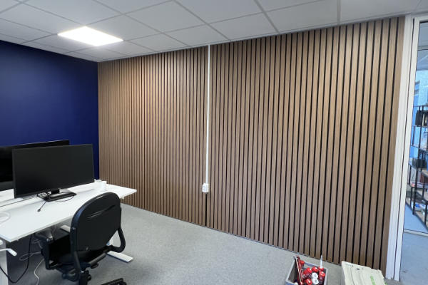 Kantoor met akoestische panelen